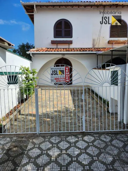 Foto 1 de Sobrado com 2 quartos à venda, 111m2 em Vila Resende, Cacapava - SP