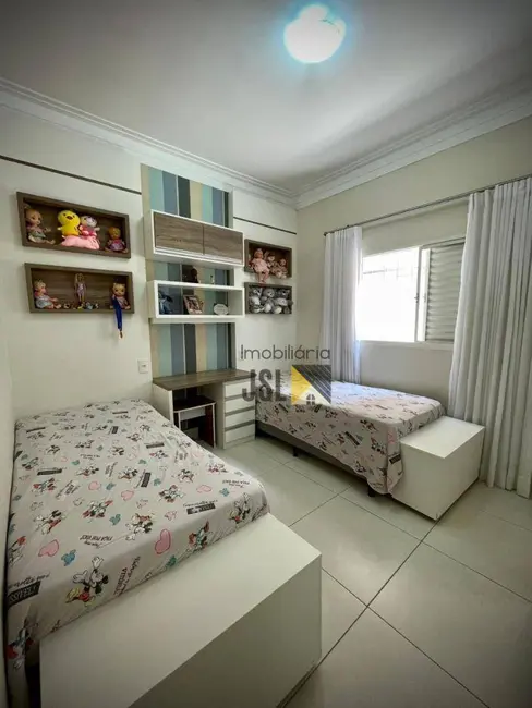 Foto 7 de Casa com 2 quartos à venda, 150m2 em Jardim Amália, Cacapava - SP