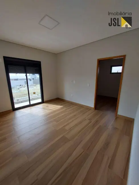 Foto 9 de Sobrado com 3 quartos à venda, 280m2 em Sao Jose Dos Campos - SP