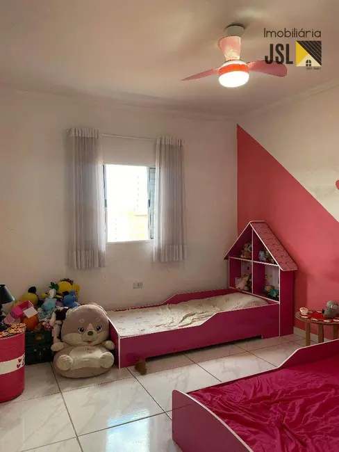 Sobrado com 4 quartos à venda, 175m2 em Cacapava - SP - imagem 9 Foto 9 de Sobrado com 4 quartos à venda, 175m2 em Cacapava - SP