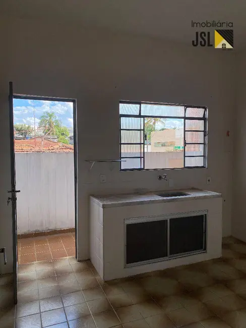 Foto 5 de Apartamento com 2 quartos para alugar, 80m2 em Vila São João, Cacapava - SP