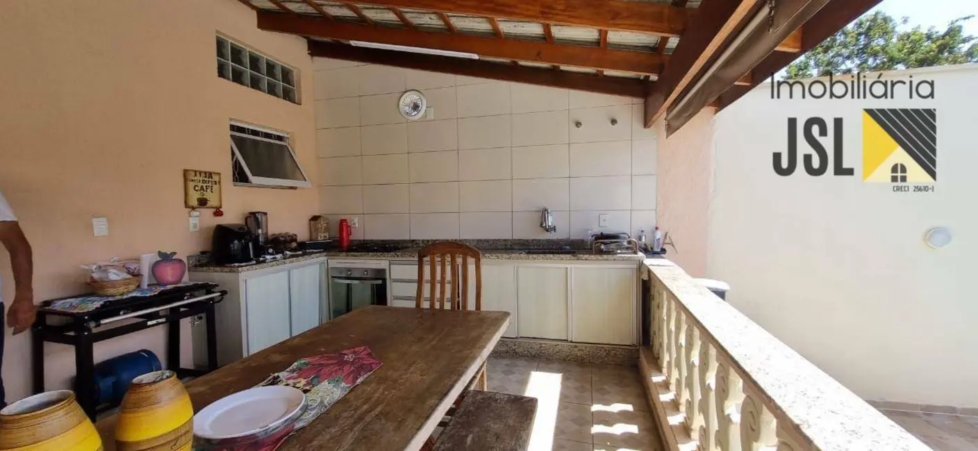 Foto 2 de Casa com 3 quartos à venda, 300m2 em Vila Santa Izabel, Cacapava - SP