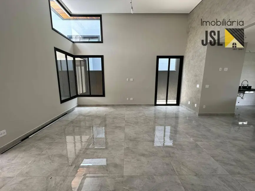 Foto 2 de Casa de Condomínio com 3 quartos à venda, 300m2 em Cacapava - SP