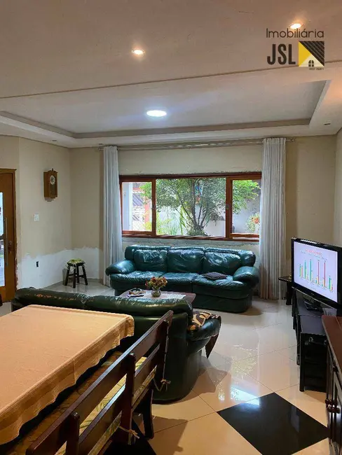 Foto 9 de Casa com 3 quartos à venda, 250m2 em Village das Flores, Cacapava - SP