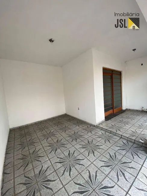 Foto 1 de Casa com 2 quartos à venda e para alugar, 138m2 em Vila Resende, Cacapava - SP