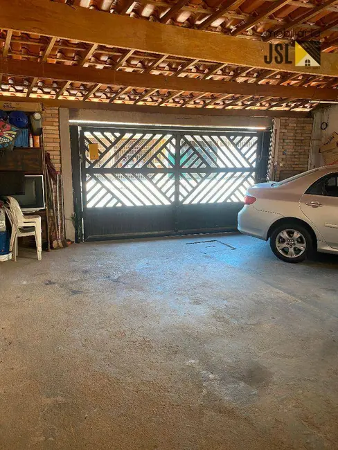 Foto 3 de Sobrado com 4 quartos à venda, 245m2 em Parque Residencial Santo André, Cacapava - SP