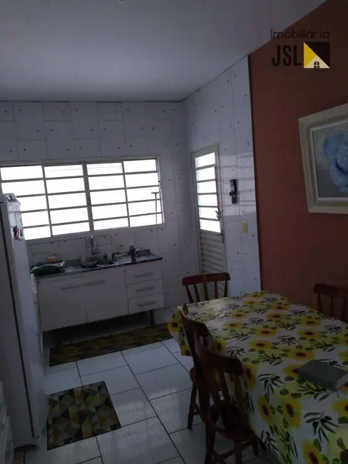 Foto 3 de Casa com 3 quartos à venda, 175m2 em Parque Residencial Santo André, Cacapava - SP