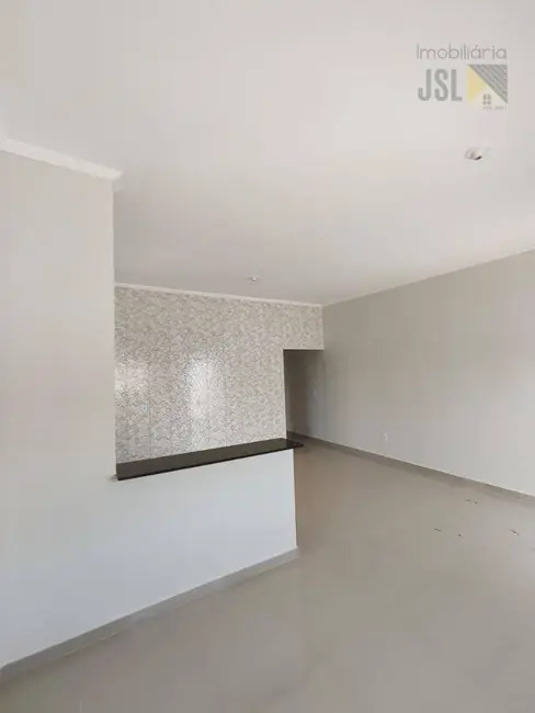 Foto 2 de Casa com 2 quartos à venda, 180m2 em Cacapava - SP