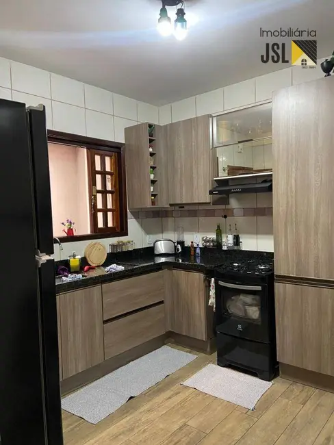 Casa com 4 quartos à venda, 125m2 em Jardim Maria Cândida, Cacapava - SP - imagem 8 Foto 8 de Casa com 4 quartos à venda, 125m2 em Jardim Maria Cândida, Cacapava - SP