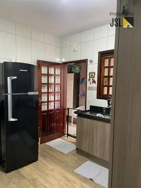 Casa com 4 quartos à venda, 125m2 em Jardim Maria Cândida, Cacapava - SP - imagem 9 Foto 9 de Casa com 4 quartos à venda, 125m2 em Jardim Maria Cândida, Cacapava - SP