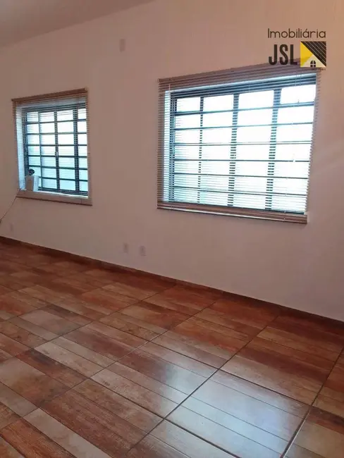 Foto 2 de Loja à venda e para alugar, 150m2 em Vila São João, Cacapava - SP