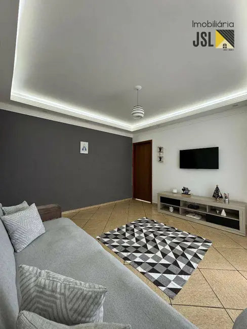 Foto 2 de Casa com 2 quartos à venda, 382m2 em Cacapava - SP