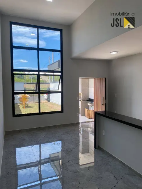 Foto 4 de Casa com 2 quartos à venda, 130m2 em Chácara Germana, Cacapava - SP