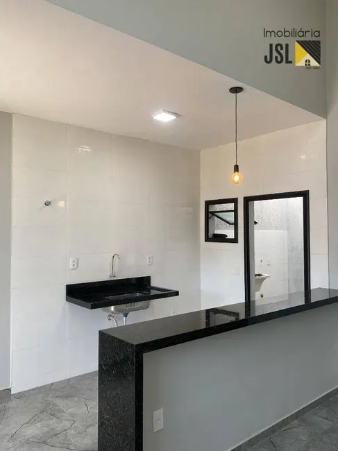 Foto 8 de Casa com 2 quartos à venda, 130m2 em Chácara Germana, Cacapava - SP