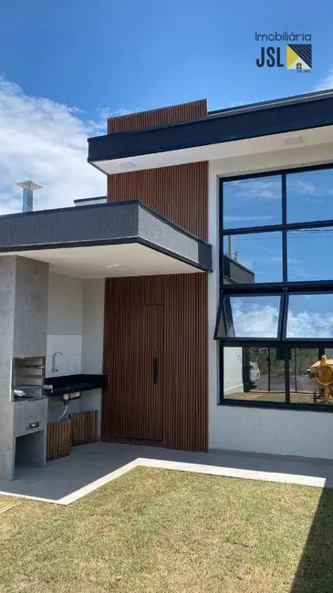 Foto 1 de Casa com 2 quartos à venda, 130m2 em Chácara Germana, Cacapava - SP