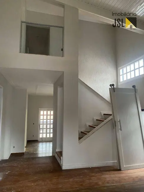 Foto 7 de Sobrado com 4 quartos à venda e para alugar, 330m2 em Vila Independência, Cacapava - SP