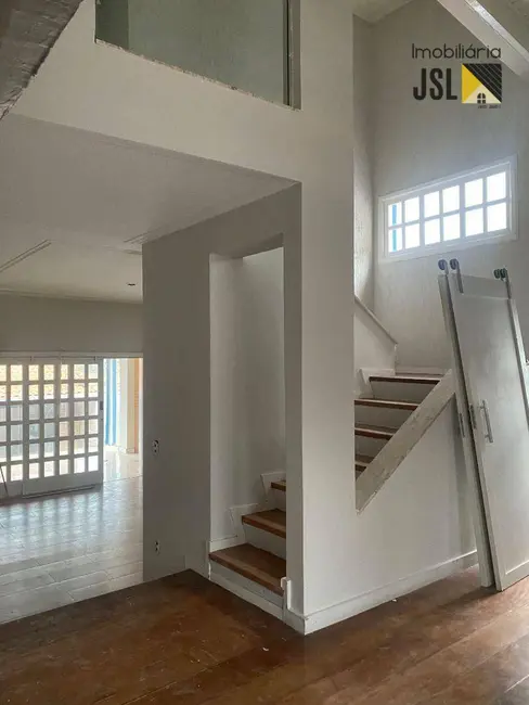 Foto 8 de Sobrado com 4 quartos à venda e para alugar, 330m2 em Vila Independência, Cacapava - SP