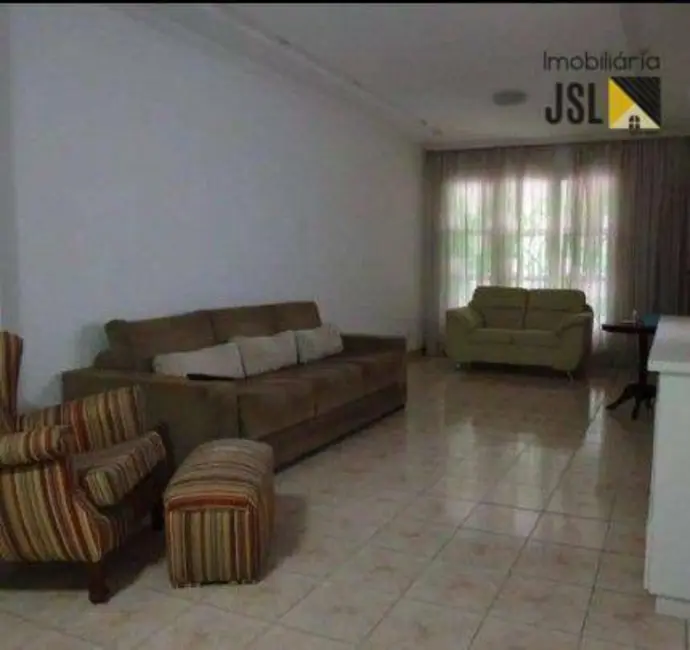 Foto 2 de Sobrado com 3 quartos à venda e para alugar, 145m2 em Jardim Amália, Cacapava - SP