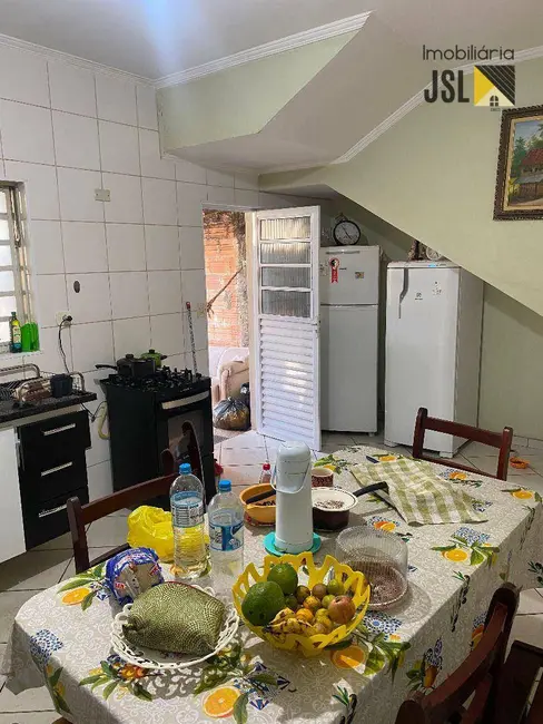 Foto 6 de Sobrado com 3 quartos para alugar, 175m2 em Borda da Mata, Cacapava - SP