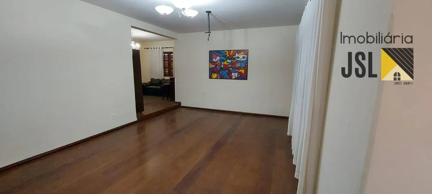 Foto 1 de Sobrado com 6 quartos à venda, 390m2 em Vila Resende, Cacapava - SP