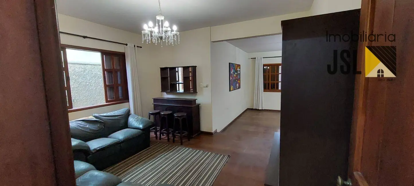 Foto 4 de Sobrado com 6 quartos à venda, 390m2 em Vila Resende, Cacapava - SP