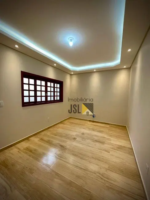 Foto 2 de Casa com 3 quartos à venda, 152m2 em Vila Santos, Cacapava - SP