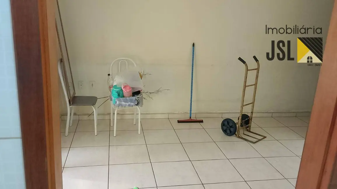 Foto 3 de Casa com 2 quartos à venda, 132m2 em Jardim Panorama, Cacapava - SP