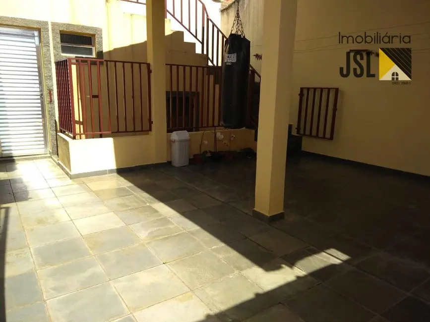 Foto 9 de Sobrado com 3 quartos à venda, 264m2 em Vera Cruz, Cacapava - SP