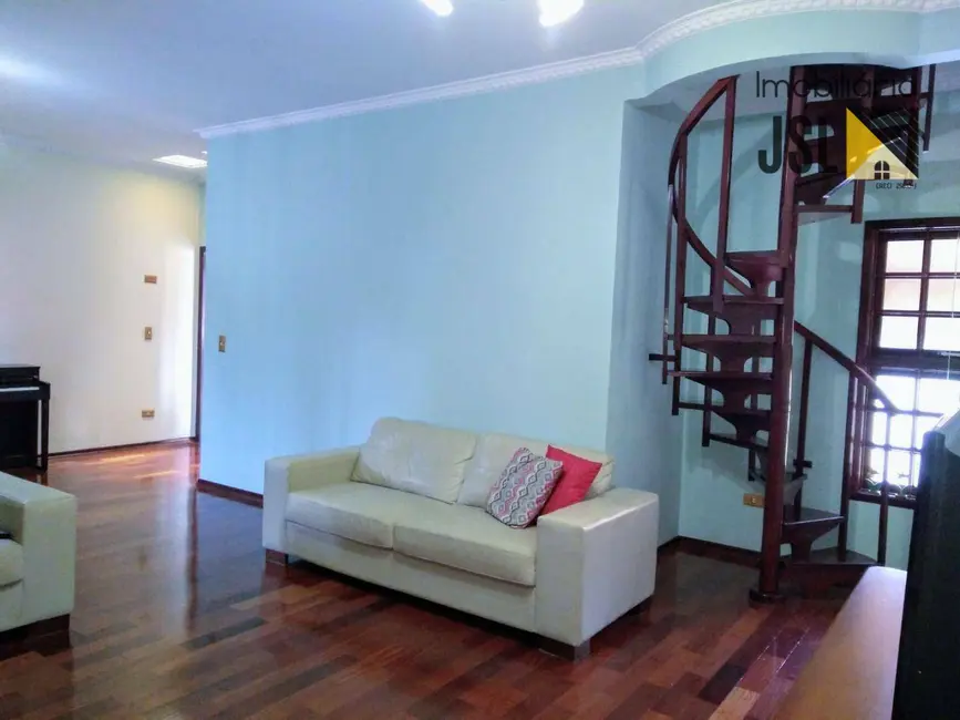 Foto 3 de Sobrado com 3 quartos à venda, 264m2 em Vera Cruz, Cacapava - SP