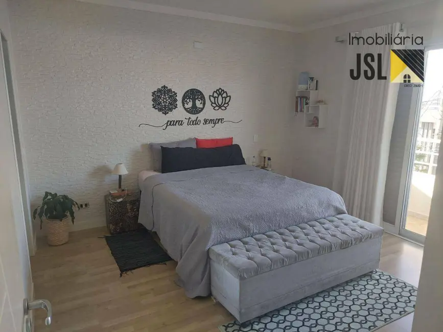 Foto 8 de Sobrado com 3 quartos à venda, 326m2 em Cacapava - SP