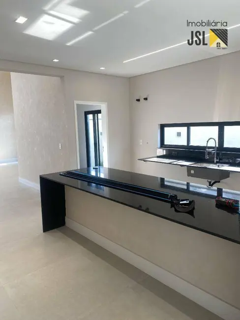 Foto 5 de Casa de Condomínio com 3 quartos à venda, 360m2 em Parque Residencial Maria Elmira, Cacapava - SP