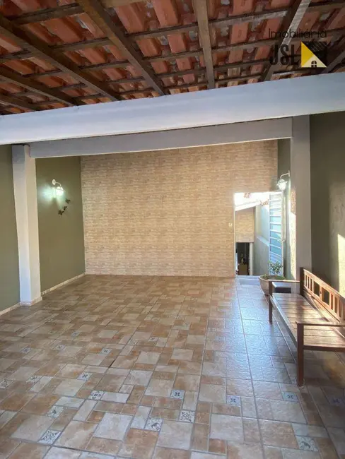 Foto 2 de Casa com 2 quartos à venda, 150m2 em Jardim Rafael, Cacapava - SP