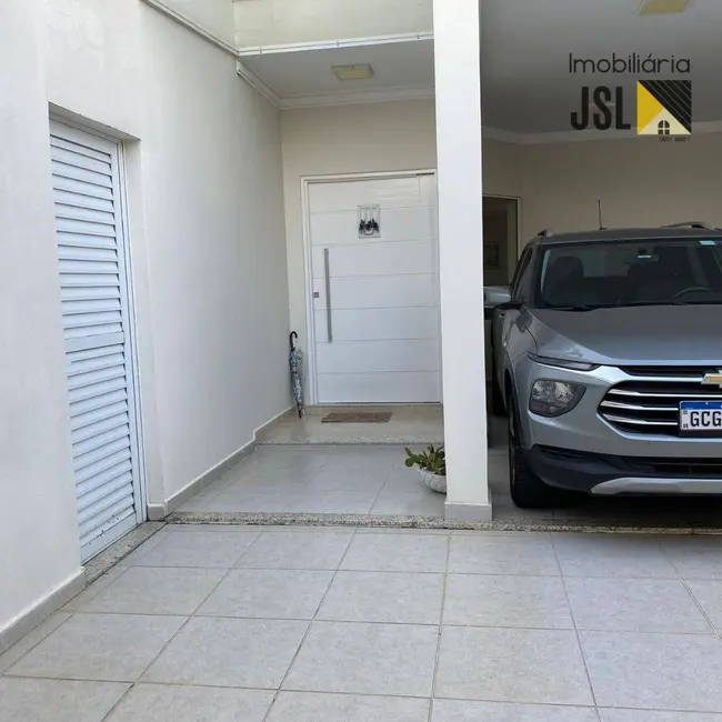 Sobrado com 5 quartos à venda, 350m2 em Portal das Colinas, Guaratingueta - SP - imagem 3 Foto 3 de Sobrado com 5 quartos à venda, 350m2 em Portal das Colinas, Guaratingueta - SP