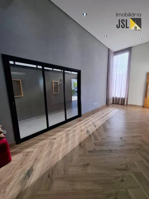 Foto 3 de Casa de Condomínio com 2 quartos à venda, 250m2 em Parque Residencial Maria Elmira, Cacapava - SP