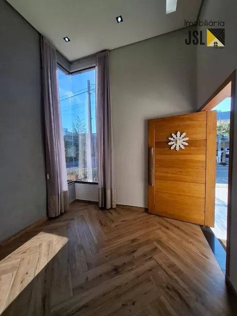 Foto 1 de Casa de Condomínio com 2 quartos à venda, 250m2 em Parque Residencial Maria Elmira, Cacapava - SP