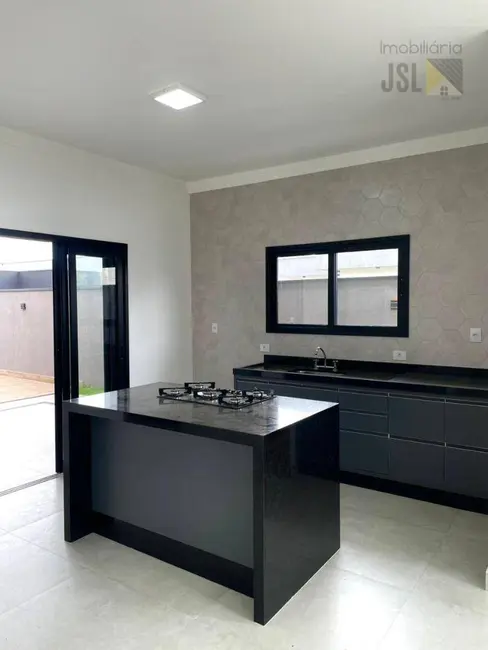 Foto 3 de Casa de Condomínio com 3 quartos à venda, 300m2 em Cacapava - SP