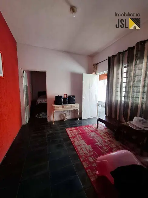 Foto 2 de Casa com 3 quartos à venda, 230m2 em Parque Residencial Maria Elmira, Cacapava - SP