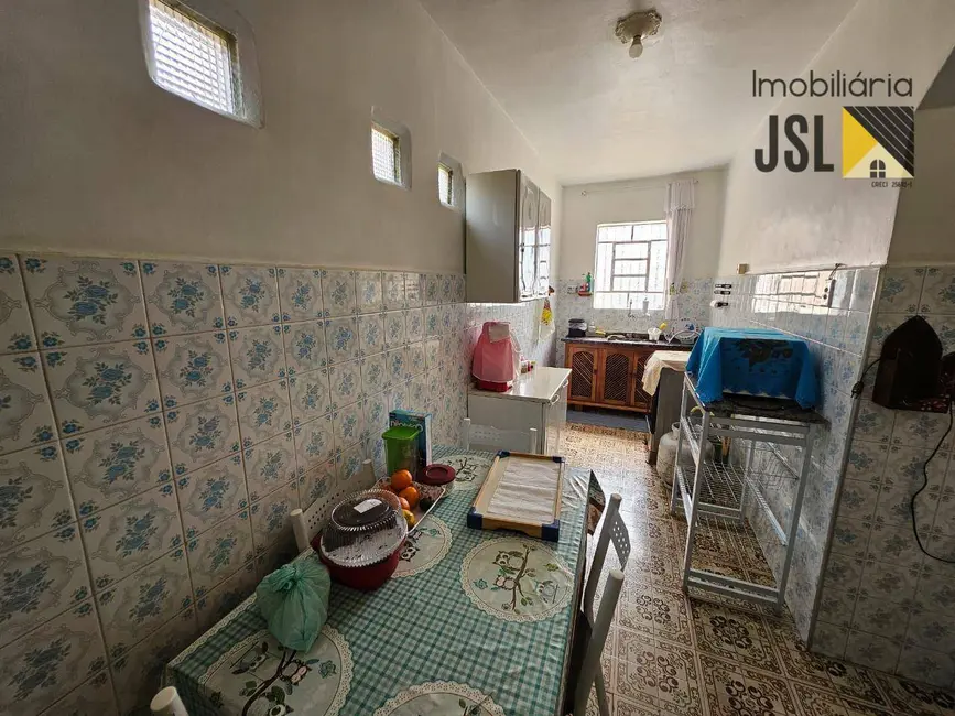 Foto 8 de Casa com 3 quartos à venda, 290m2 em Vila Santos, Cacapava - SP