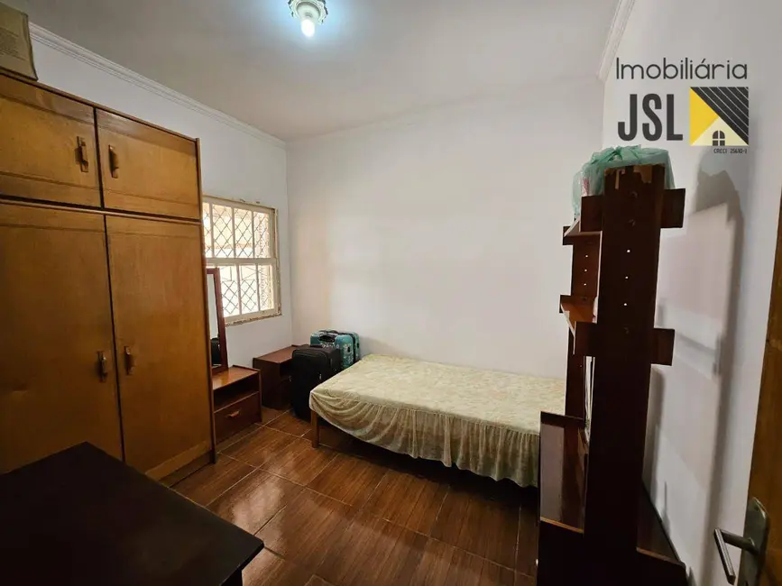 Foto 9 de Casa com 3 quartos à venda, 290m2 em Vila Santos, Cacapava - SP