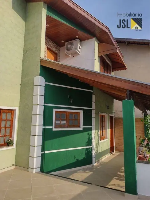 Foto 1 de Sobrado com 4 quartos à venda, 162m2 em Borda da Mata, Cacapava - SP