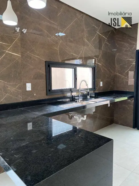 Foto 4 de Casa de Condomínio com 3 quartos à venda, 250m2 em Parque Residencial Maria Elmira, Cacapava - SP