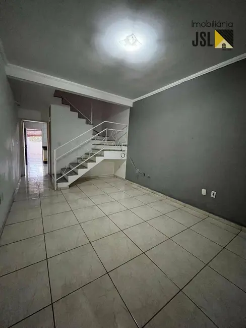 Foto 2 de Sobrado com 2 quartos à venda, 87m2 em Parque Residencial Santo André, Cacapava - SP