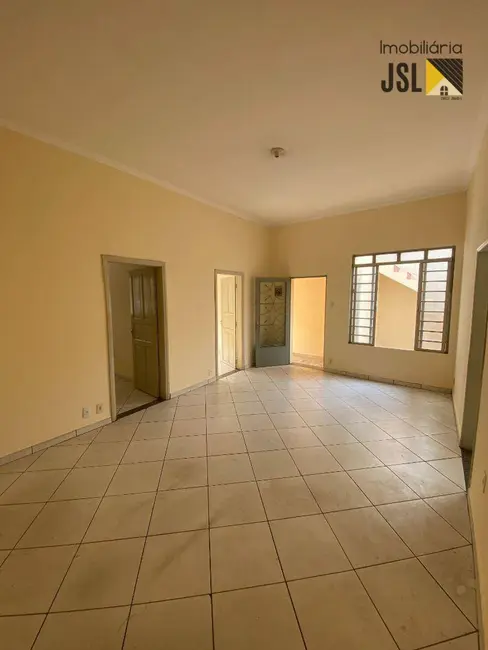 Foto 1 de Casa à venda e para alugar, 211m2 em Centro, Cacapava - SP