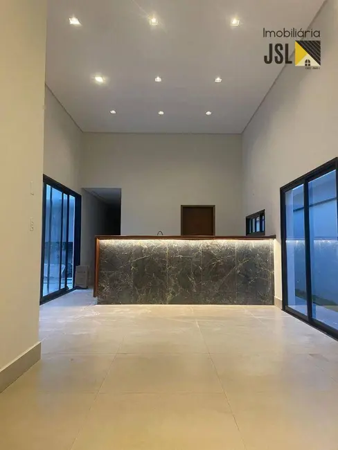 Foto 2 de Casa de Condomínio com 3 quartos à venda, 300m2 em Cacapava - SP