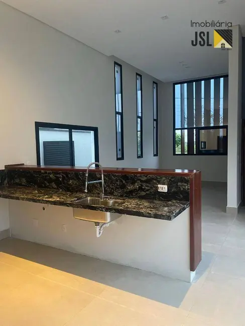 Foto 3 de Casa de Condomínio com 3 quartos à venda, 300m2 em Cacapava - SP