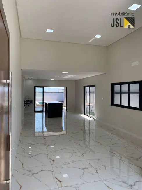 Foto 1 de Casa de Condomínio com 3 quartos à venda, 360m2 em Guamirim, Cacapava - SP