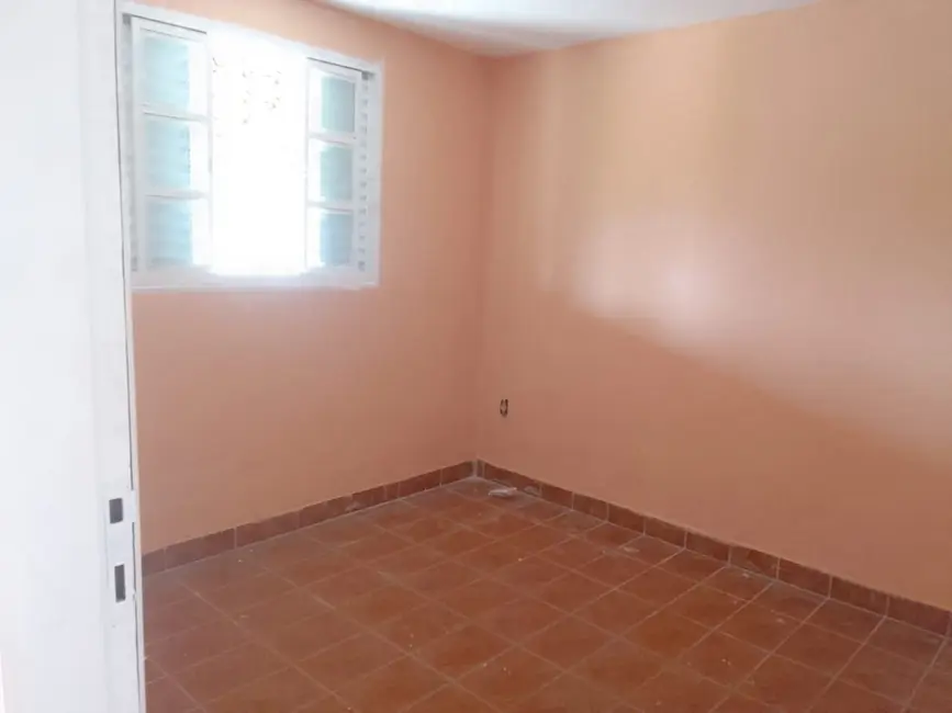 Foto 6 de Casa com 2 quartos para alugar, 500m2 em Padre Marcelo, Cacapava - SP