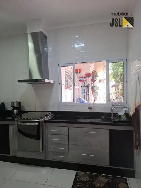 Foto 9 de Casa com 3 quartos à venda, 229m2 em Jardim Maria Cândida, Cacapava - SP