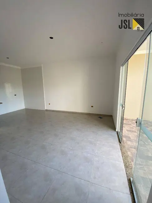 Sobrado com 3 quartos à venda, 55m2 em Jardim São José, Cacapava - SP - imagem 3 Foto 3 de Sobrado com 3 quartos à venda, 55m2 em Jardim São José, Cacapava - SP