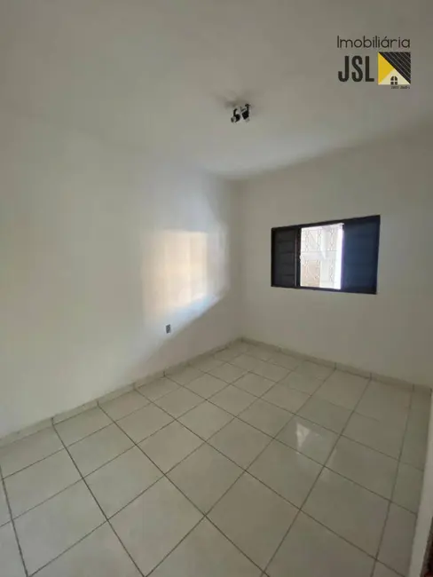 Foto 7 de Casa com 1 quarto para alugar, 100m2 em Jardim São José, Cacapava - SP